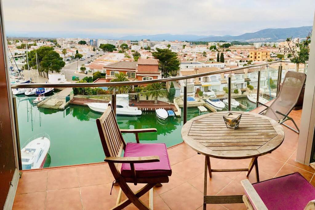 Les Marines Apartment Roses Exterior foto